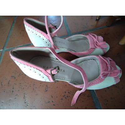 Zapatos De Taco Chino Blanco Hueso Liso Con Ribete 39
